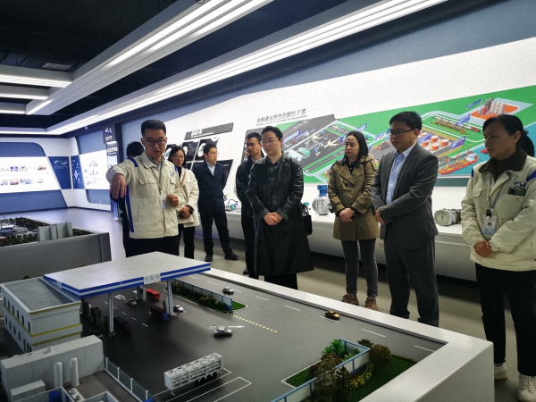 川哈院與耐德集團攜手開展合作調研，技術交流共促成渝能源裝備產業協調發展